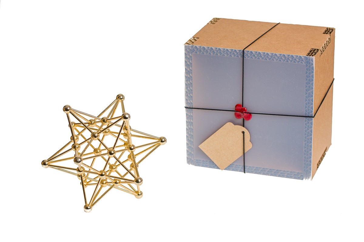 Dodecaedro Estrellado. Fabricado en latón dorado - Imagen 3